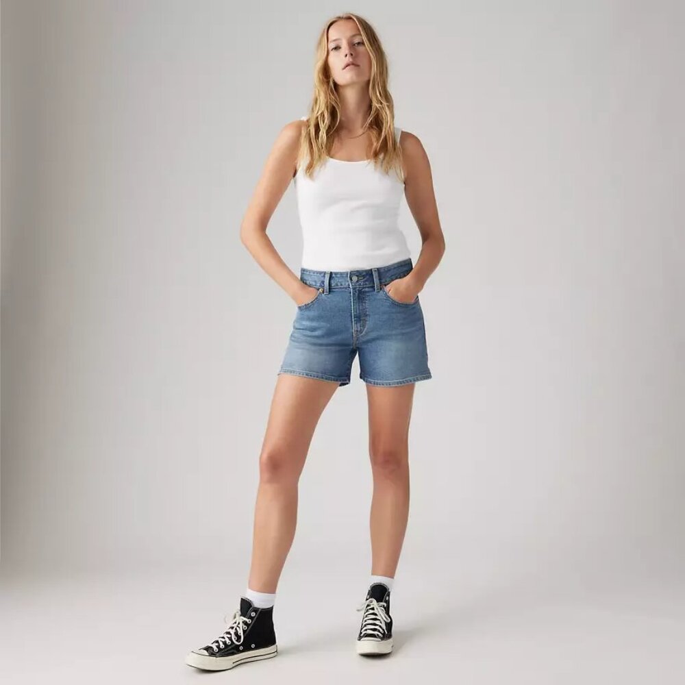 NEW!  Levis  A-line Women's Shorts in Light Wash - Size 25 - Picture 4 of 4